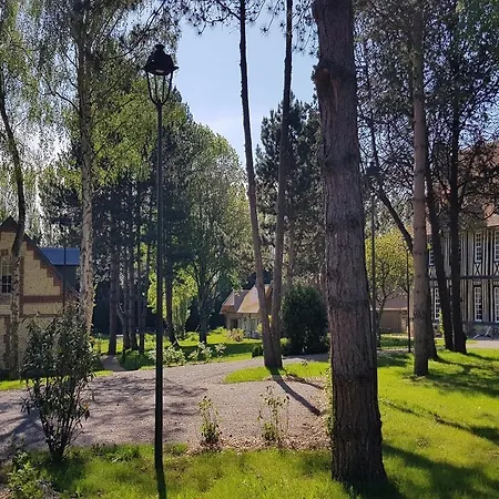 Les Manoirs Des Portes De Deauville - Small Luxury Of The World 酒店